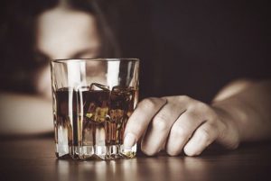 12 pazīmes, ka tu esi alkoholiķis