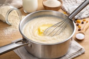 Kā vārīt mannas putru, lai tā būtu garda un bez kunkuļiem