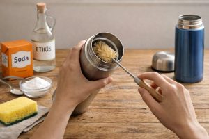 Kā iztīrīt termosu no iekšpuses un ārpuses