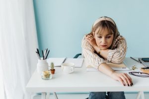 Septiņi iemesli, kāpēc garlaicība var būt noderīga